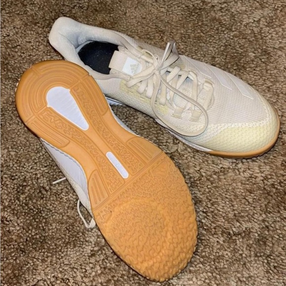 Volleyball shoes - Picture 1 of 1